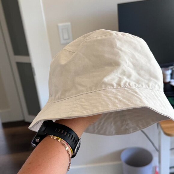 Lululemon Pocket Bucket Hat Size M/L - Picture 2 of 3
